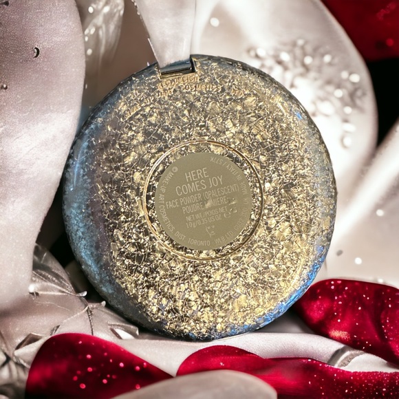 NEW MAC Limited Edition Holiday Gift Set - Picture 5 of 6